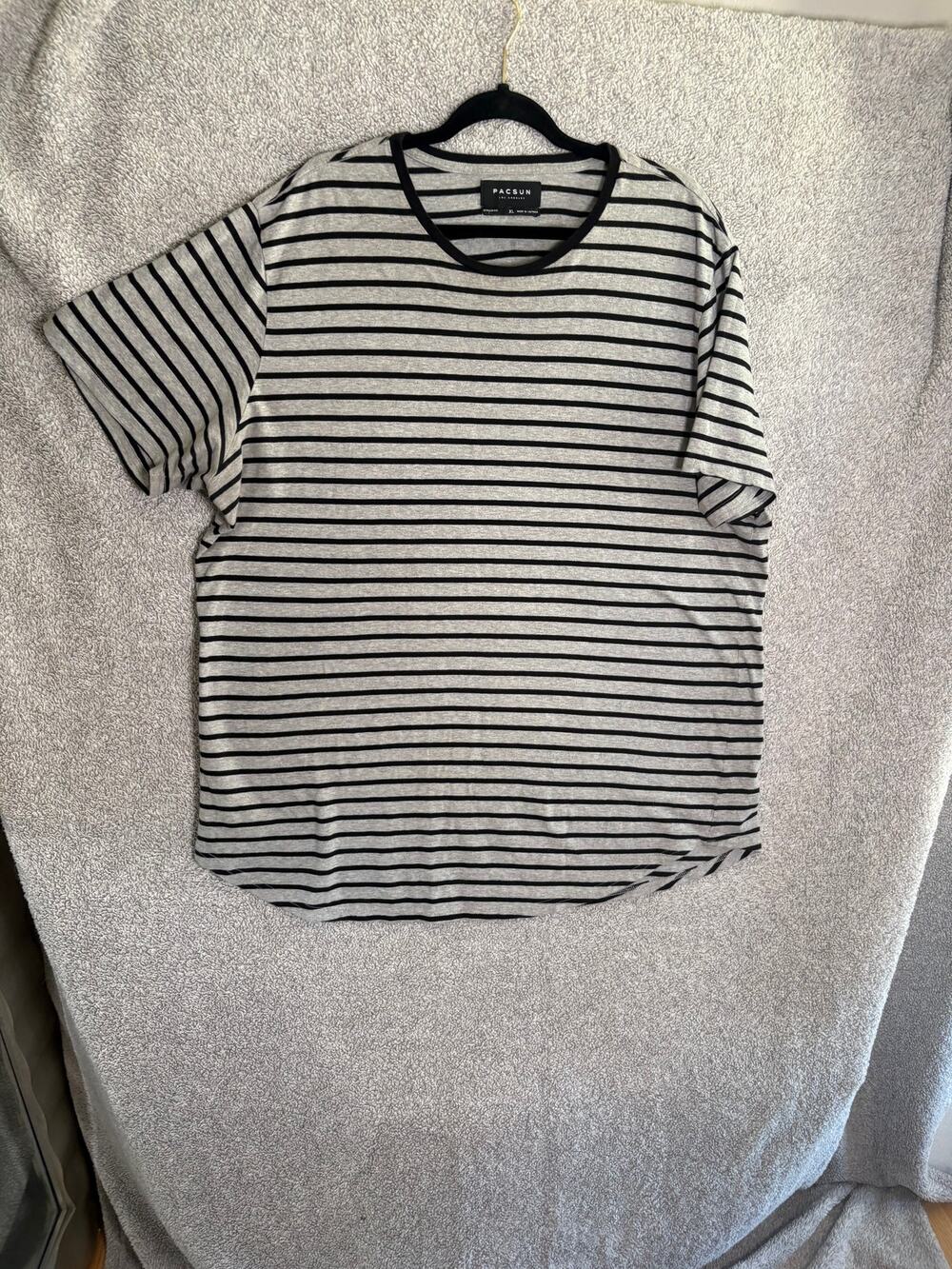 PacSun Mens XL Gray Black Striped Scallop Fit Longline Tee